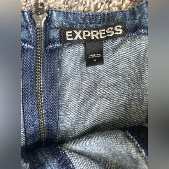 Express Y2K denim wide leg jumper with ruffled straps size 4 - Picture 9 of 10